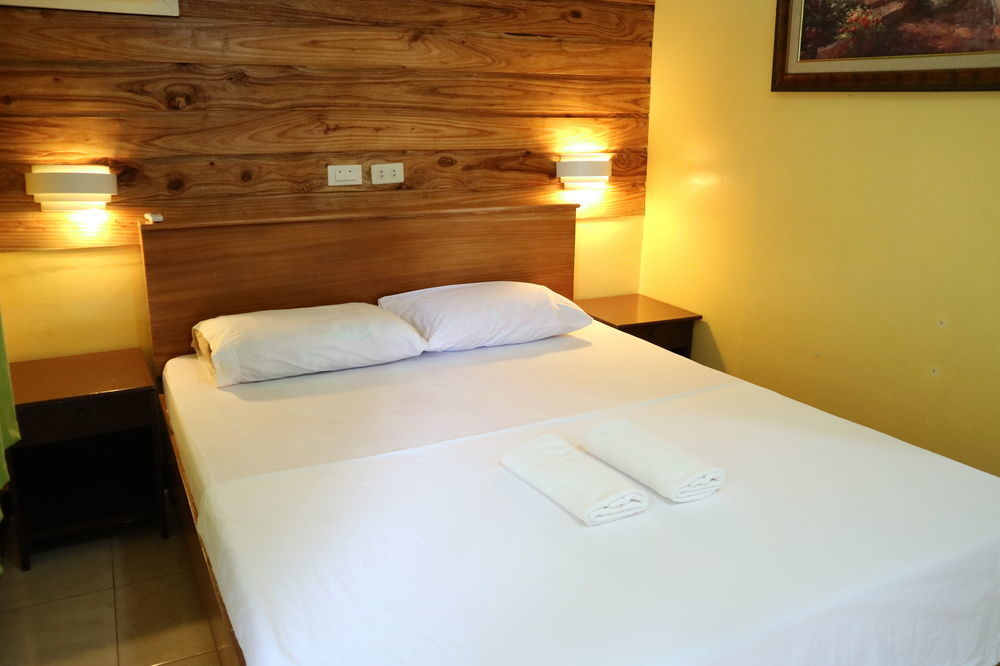 Dubay Panglao Beachfront Resort Libaong Екстериор снимка